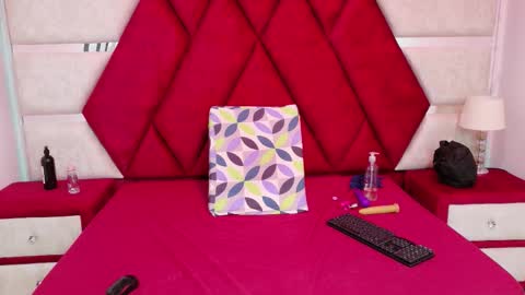 Luisa y Jairo online show from 10/02/25, 01:18