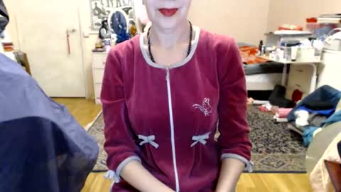 Snapshot of kiuminberry chatting on 01/02/25, 12:57 KiuminBerry online show from 01/02/25, 12:57