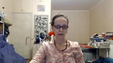 Snapshot of kiuminberry chatting on 02/20/25, 04:14 KiuminBerry online show from 02/20/25, 04:14