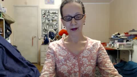 Snapshot of kiuminberry chatting on 02/21/25, 05:53 KiuminBerry online show from 02/21/25, 05:53