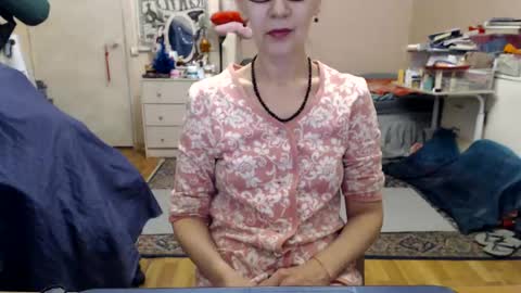 Snapshot of kiuminberry chatting on 03/07/25, 09:51 KiuminBerry online show from 03/07/25, 09:51