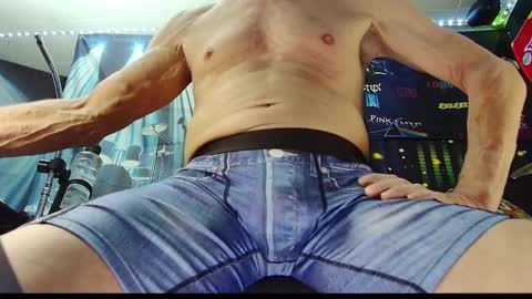 kiveuxmakeu online show from 10/01/25, 04:02