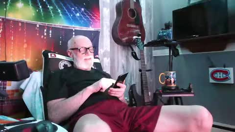 kiveuxmakeu online show from 11/19/25, 07:19