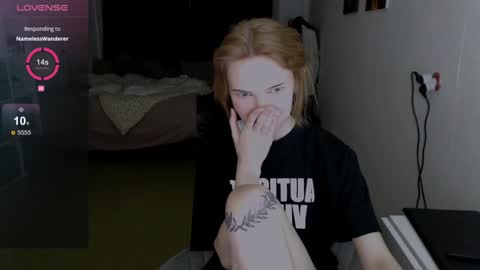 Snapshot of klares_wasser chatting on 02/05/25, 06:15 Klares online show from 02/05/25, 06:15