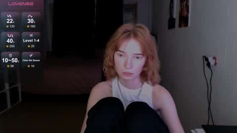Snapshot of klares_wasser chatting on 02/06/25, 04:58 Klares online show from 02/06/25, 04:58