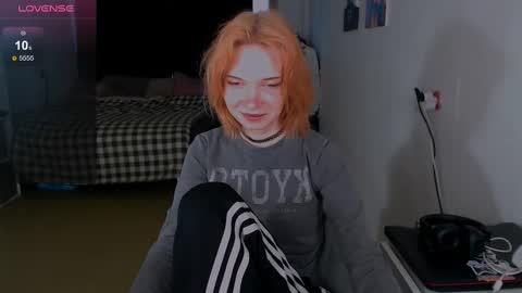 Snapshot of klares_wasser chatting on 02/27/25, 12:45 Klares online show from 02/27/25, 12:45