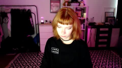 Snapshot of klares_wasser chatting on 09/10/25, 01:55 Klares online show from 09/10/25, 01:55