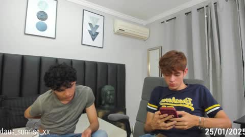Snapshot of klaus_sunrise_xx chatting on 01/25/25, 04:56 KLAUS online show from 01/25/25, 04:56