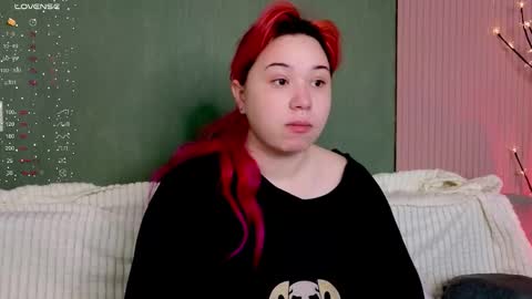 Klee online show from 11/18/25, 05:23