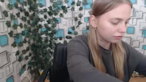 klerkarina online show from 09/25/25, 05:55