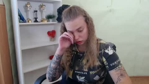 klerkarina online show from 09/26/25, 05:22