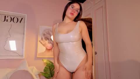 kloe222 online show from 10/15/25, 02:39