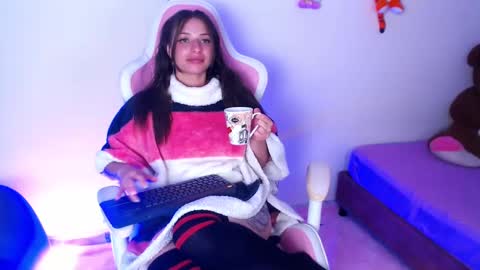 Snapshot of kloe_28 chatting on 01/10/25, 10:06 Kloe online show from 01/10/25, 10:06