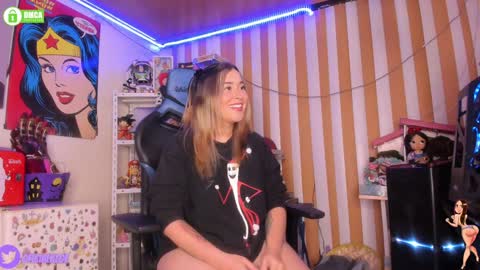 kloelamaravilla18 online show from 12/05/24, 02:20