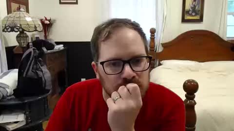 Snapshot of km0079 chatting on 10/11/25, 09:02 Kris online show from 10/11/25, 09:02