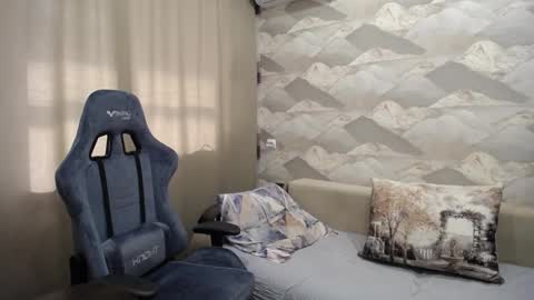 Snapshot of knight_5 chatting on 10/22/25, 06:46 Carter. online show from 10/22/25, 06:46