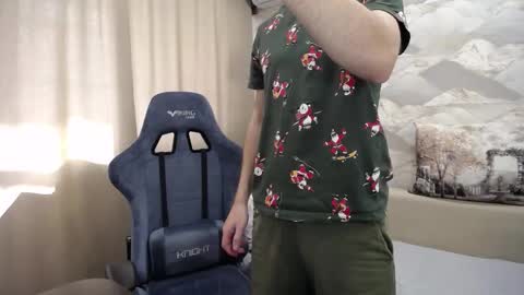 Snapshot of knight_5 chatting on 10/23/25, 07:51 Carter. online show from 10/23/25, 07:51