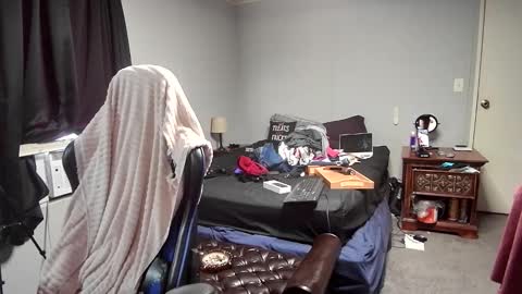 Snapshot of knkycpl6944 chatting on 10/12/25, 07:24 Kevin Fitz online show from 10/12/25, 07:24