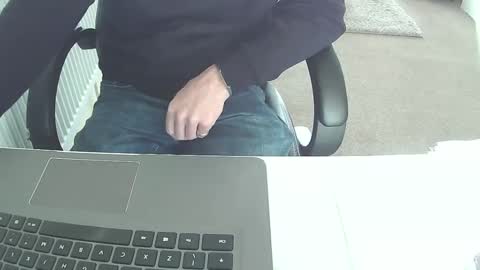 Snapshot of knobontour chatting on 12/19/24, 01:07 knobontour online show from 12/19/24, 01:07