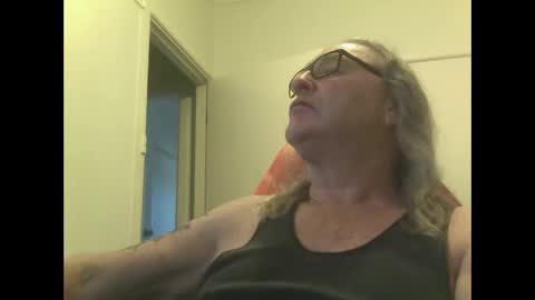 knobout online show from 10/01/25, 06:41