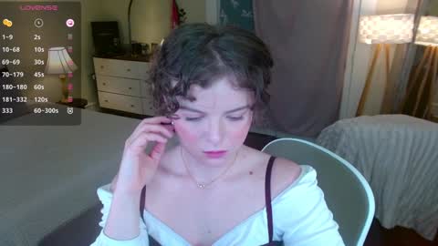 Snapshot of knowlita chatting on 02/01/25, 03:28 knowlita online show from 02/01/25, 03:28