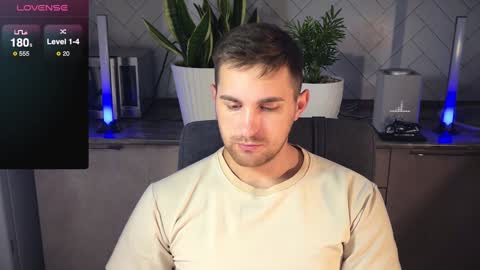 Snapshot of kochka25 chatting on 01/08/25, 08:49 Sweet boy online show from 01/08/25, 08:49
