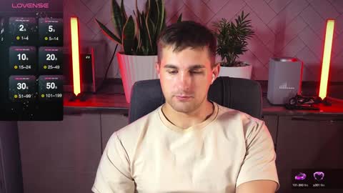 Snapshot of kochka25 chatting on 01/11/25, 10:29 Sweet boy online show from 01/11/25, 10:29