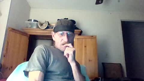 Snapshot of kodiakpm1 chatting on 12/22/24, 03:55 kodiakpm1 online show from 12/22/24, 03:55