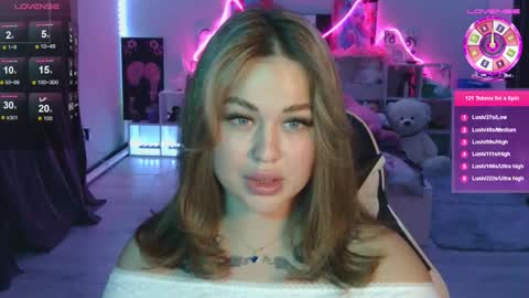 Snapshot of kokokolla chatting on 10/24/25, 06:37 Mia online show from 10/24/25, 06:37