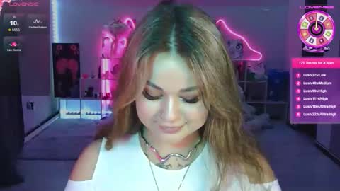 Snapshot of kokokolla chatting on 11/15/25, 06:59 Mia online show from 11/15/25, 06:59