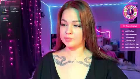 Snapshot of kokokolla chatting on 11/28/25, 09:39 Mia online show from 11/28/25, 09:39