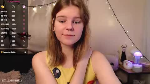 Snapshot of komorebbi chatting on 12/17/24, 09:38 Marta online show from 12/17/24, 09:38