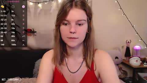 Snapshot of komorebbi chatting on 12/26/24, 01:40 Marta online show from 12/26/24, 01:40