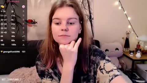 Snapshot of komorebbi chatting on 01/28/25, 12:57 Marta online show from 01/28/25, 12:57