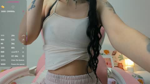 Snapshot of komydoll chatting on 11/09/25, 10:41 kamydoll online show from 11/09/25, 10:41