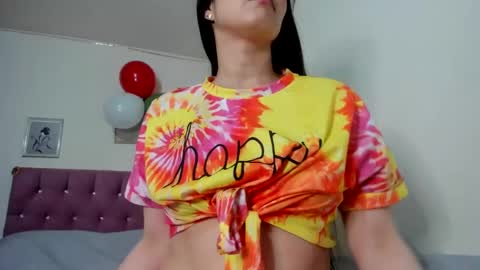 Snapshot of konie_hot chatting on 01/06/25, 02:04 konie Diaz online show from 01/06/25, 02:04
