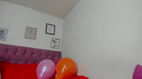Snapshot of konie_hot chatting on 02/04/25, 04:08 konie Diaz online show from 02/04/25, 04:08