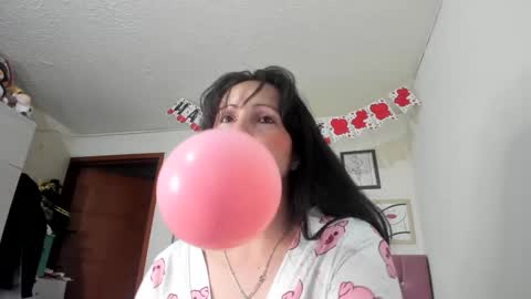Snapshot of konie_hot chatting on 02/19/25, 11:04 konie Diaz online show from 02/19/25, 11:04