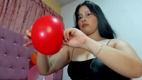 Snapshot of konie_hot chatting on 10/11/25, 02:11 konie Diaz online show from 10/11/25, 02:11