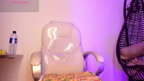Eli Macrotel online show from 10/04/25, 08:07
