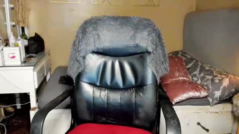 MISS ALICIA online show from 01/04/25, 01:31