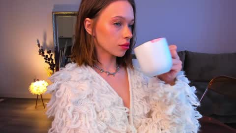 Snapshot of kossie_ chatting on 02/01/25, 12:37 kossie_ online show from 02/01/25, 12:37