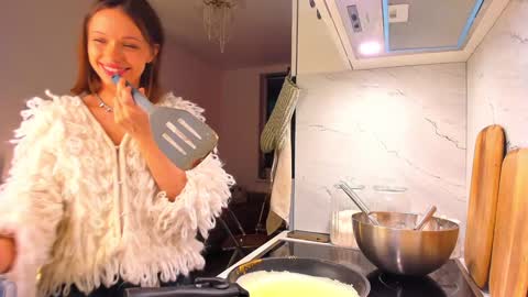 Snapshot of kossie_ chatting on 02/01/25, 03:39 kossie_ online show from 02/01/25, 03:39