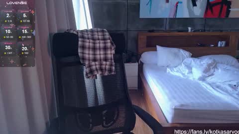 Danny online show from 10/13/25, 02:44