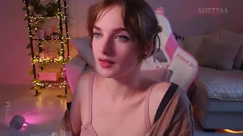 Kottyaa cb FOLLOWING  online show from 10/05/25, 12:58