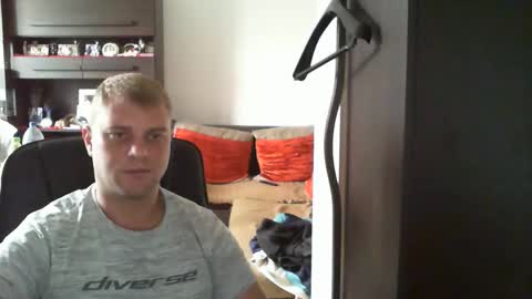 Snapshot of kozik1992 chatting on 09/25/25, 10:08 Bartek online show from 09/25/25, 10:08