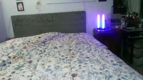 kreamyk420 online show from 10/26/25, 08:20