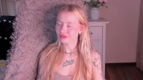 kris_grant online show from 10/11/25, 09:19