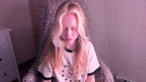 kris_grant online show from 10/25/25, 10:34