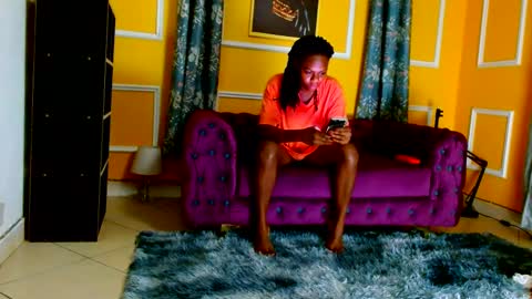 Snapshot of krissy_nile995 chatting on 02/14/25, 07:49 Thaterotic woman online show from 02/14/25, 07:49